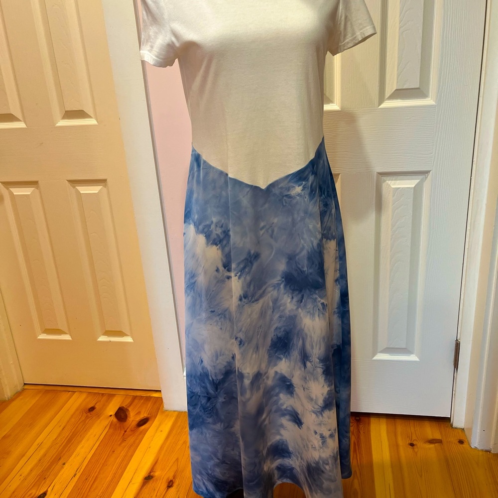 Long tshirt dress with short sleeves